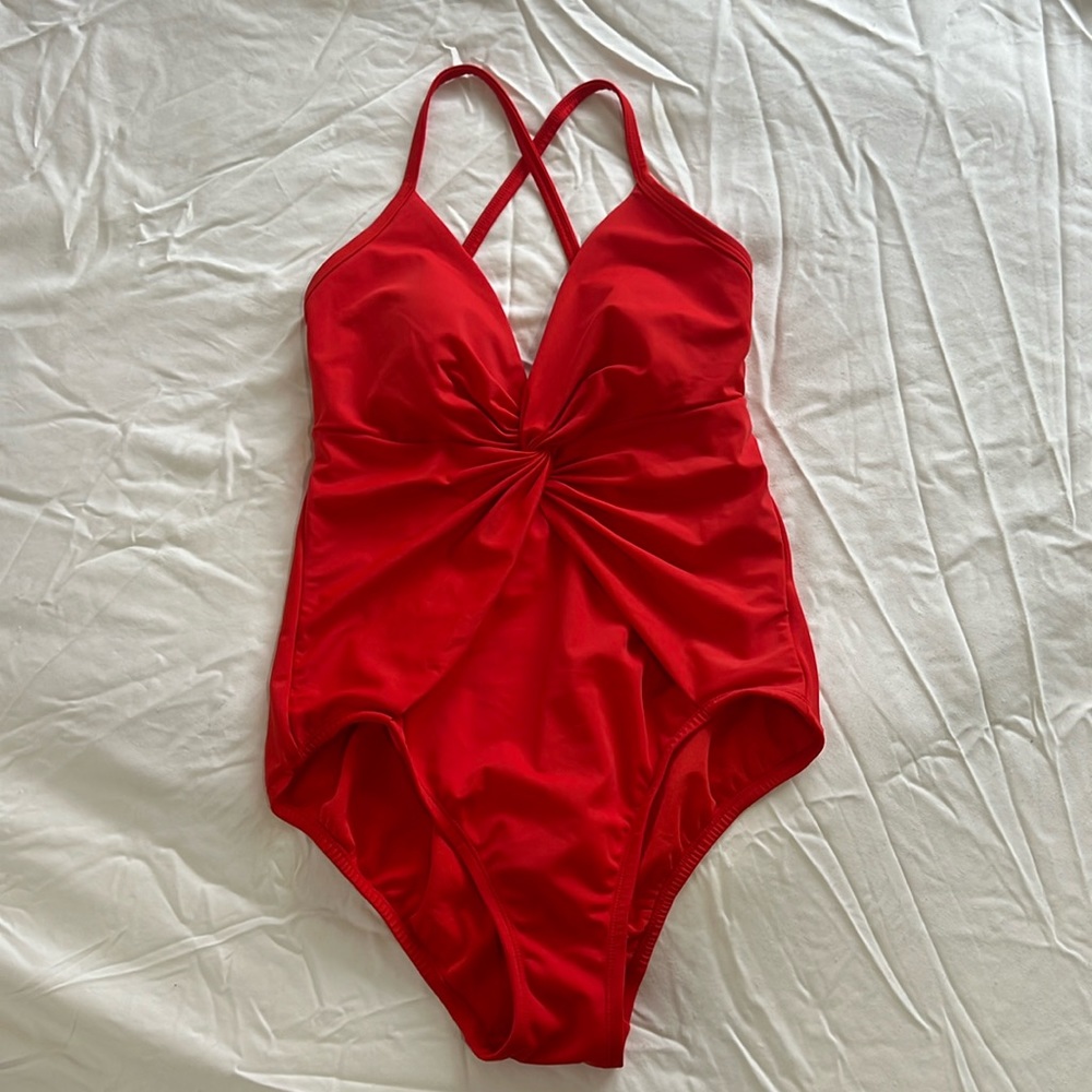 Women’s bathing suit